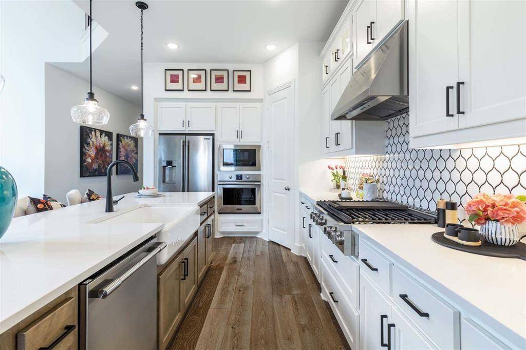 Kitchen -Represented Photo
