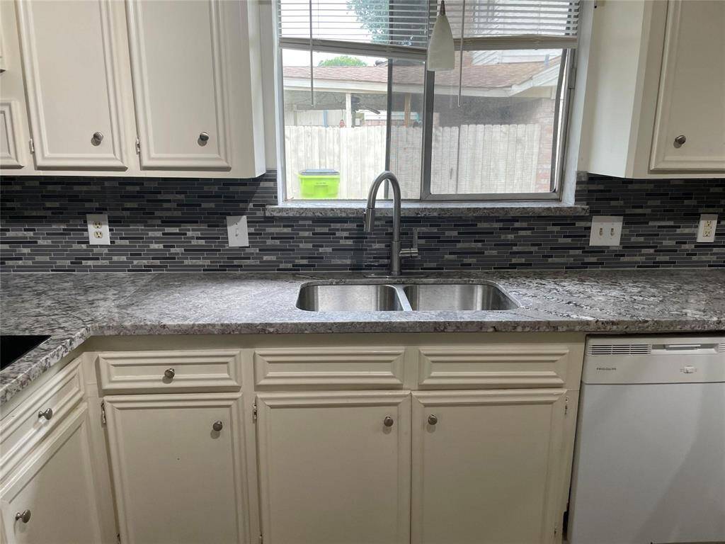 DoubleSink Kitchen