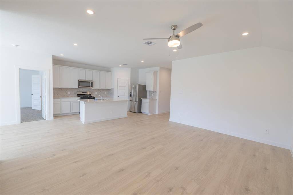 Living Room/Kitchen