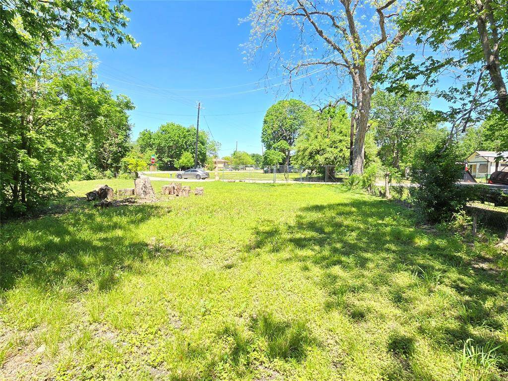 Cleared lot ready for your ideas and improvement.