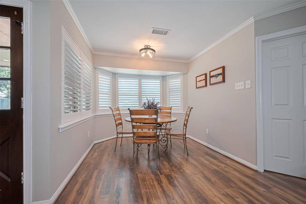 Breakfast Room