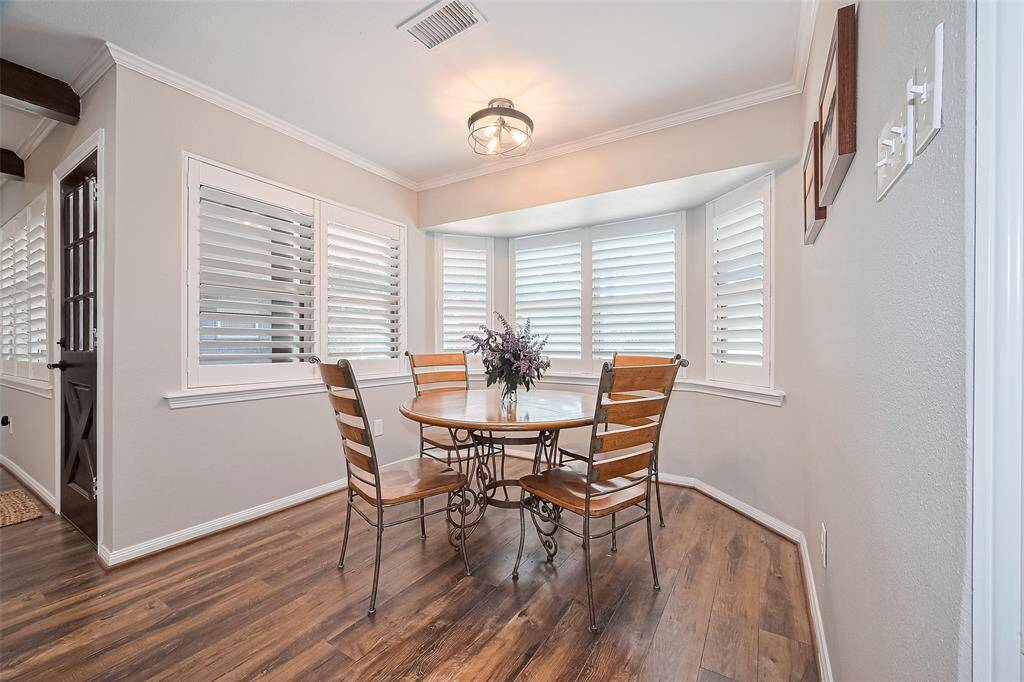 Breakfast Room
