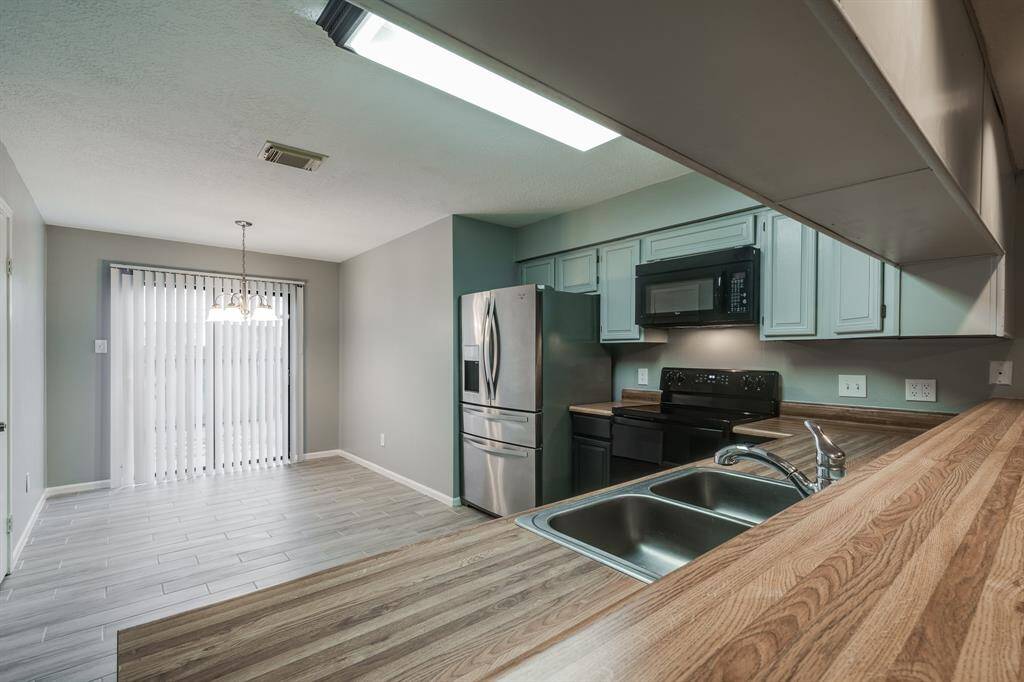 Refrigerator included