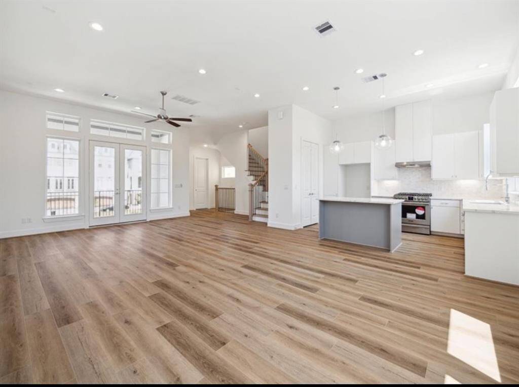 Stunning hardwoods and open floor plans make for wonderful entertaining with your family or friends.