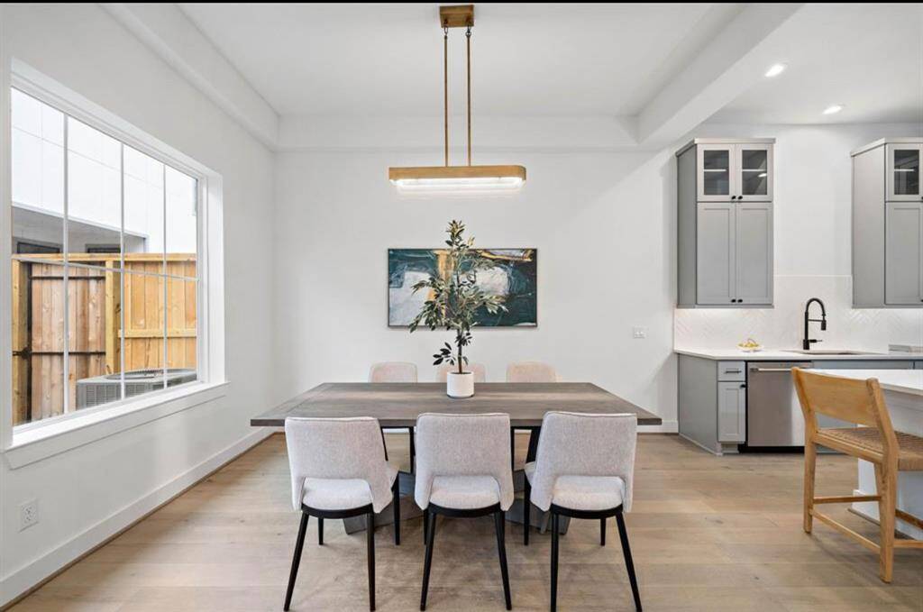 The open floor plan of the Ariana plan allows for Convenient, entertaining and enjoying your family.