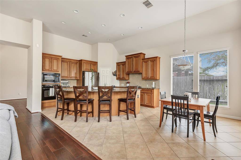 Kitchen and Breakfast Area