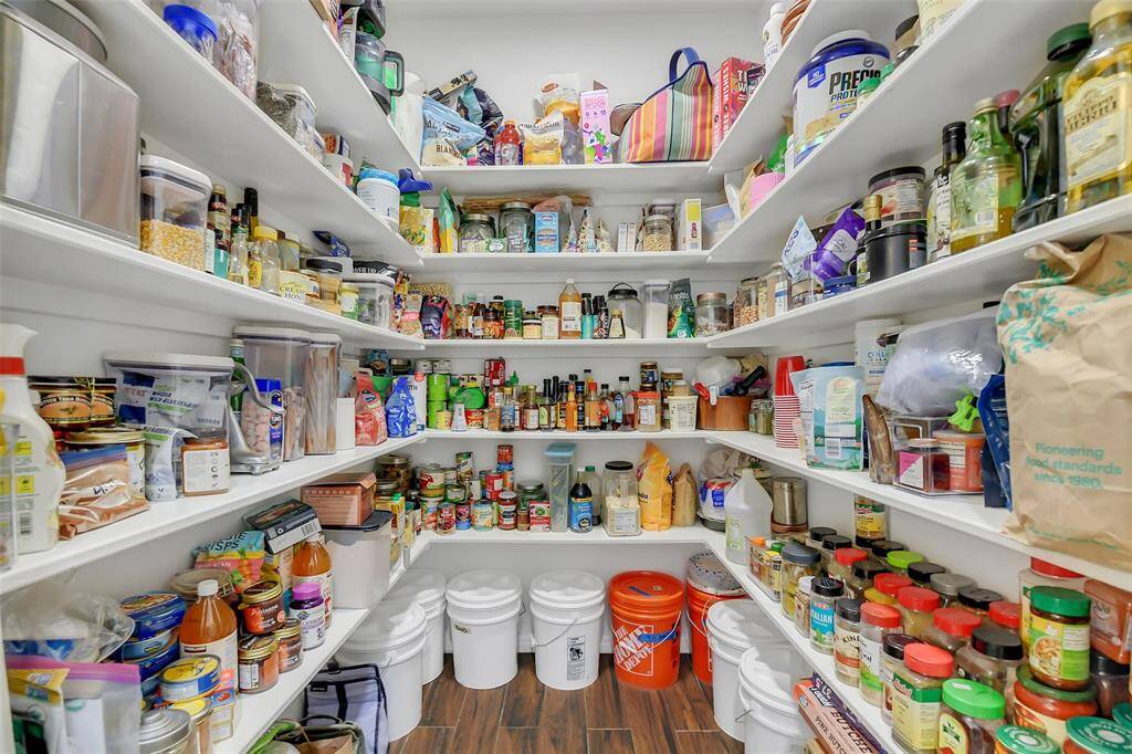 Huge walk-in pantry!