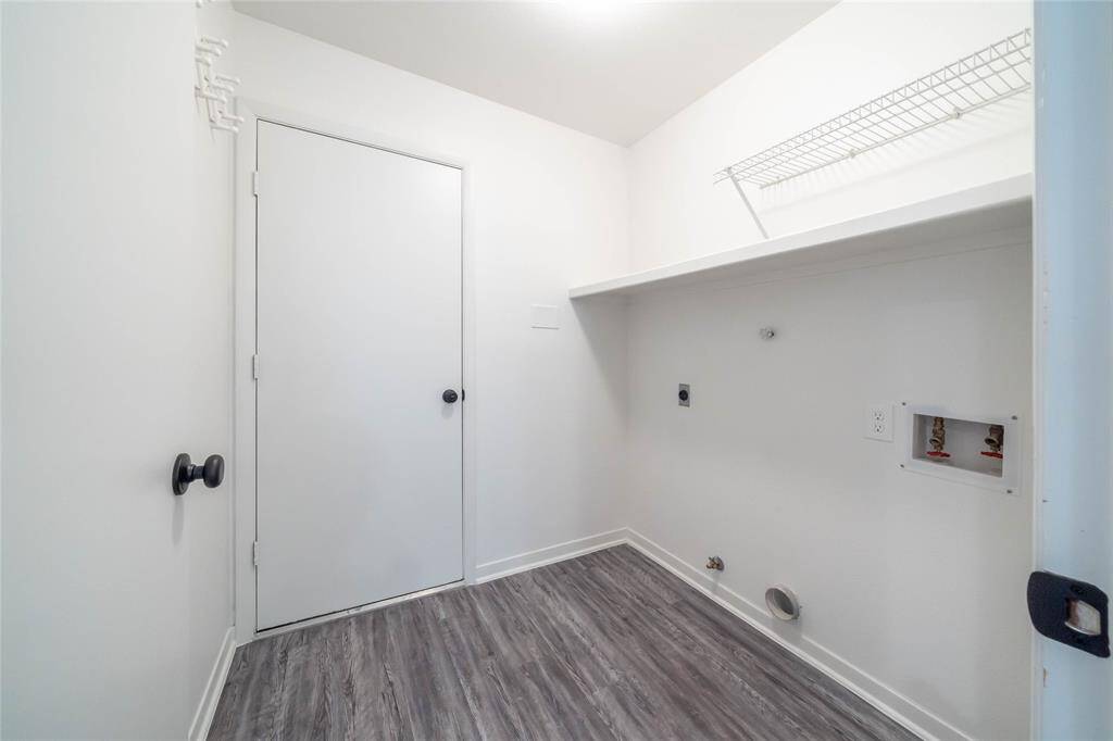 Utility room has a garage door entrance