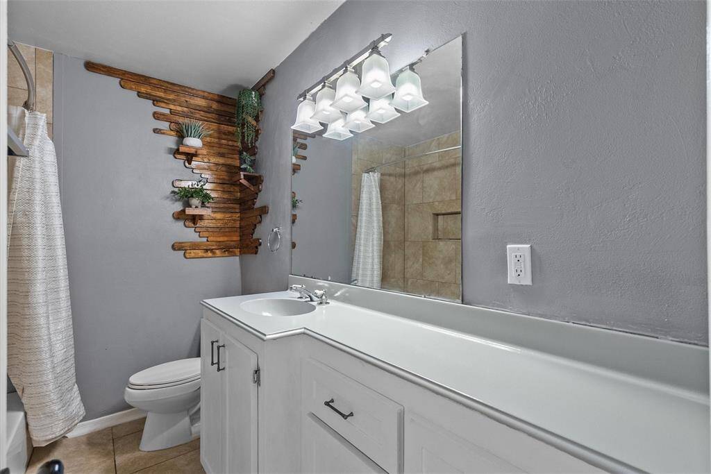 Hall Bathroom