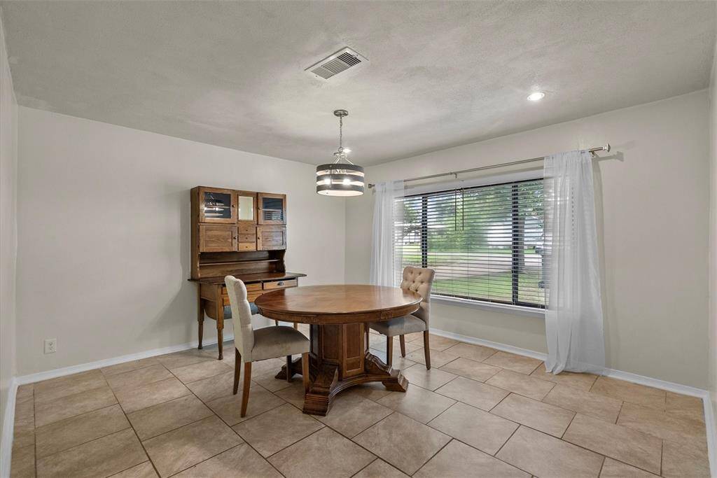Formal Dining