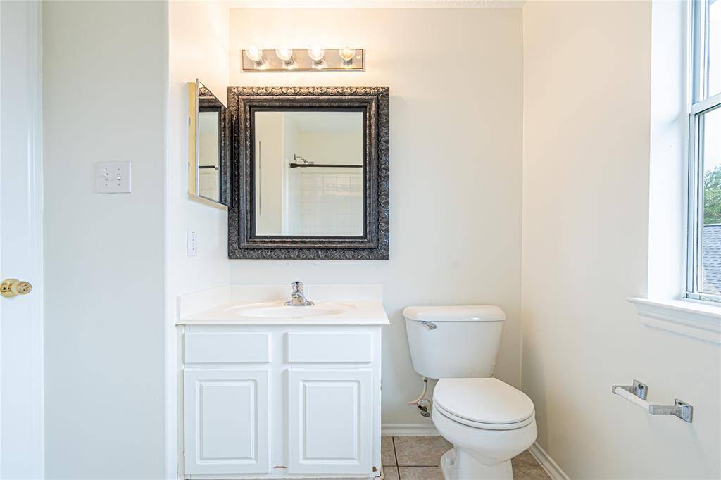 2nd Full Bathroom