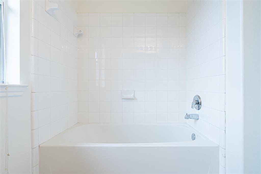 2nd Full Bathroom