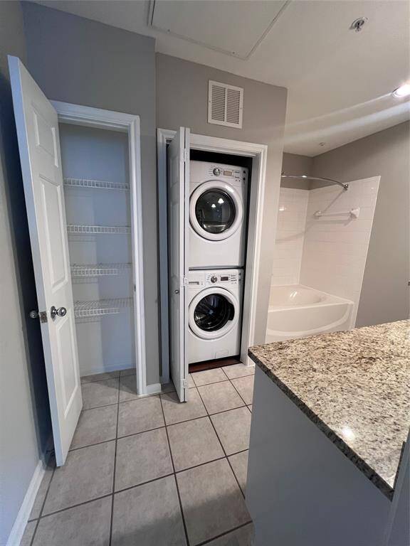 Full size washer & dryer