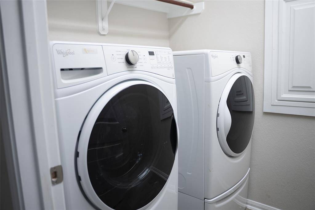 Washer dryer included
