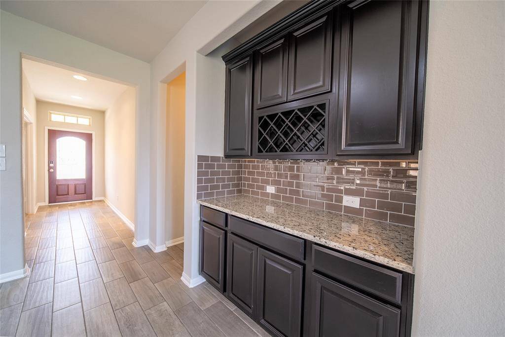 Wine rack with more cabinet space