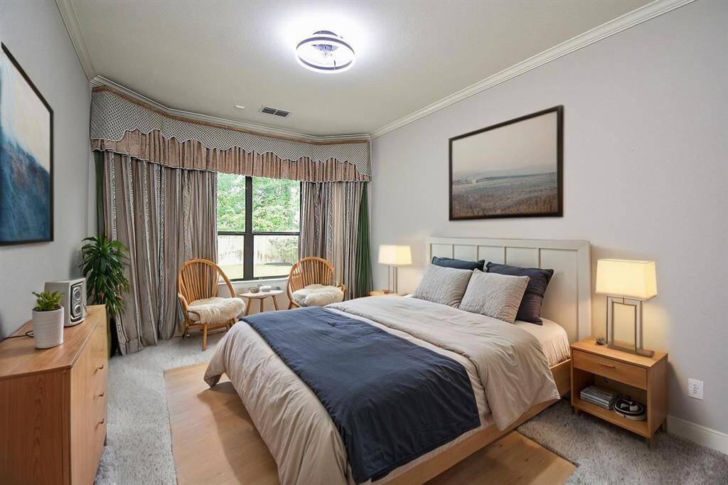 Upstairs Spacious Open Area. (Virtually Staged as a Great Room)