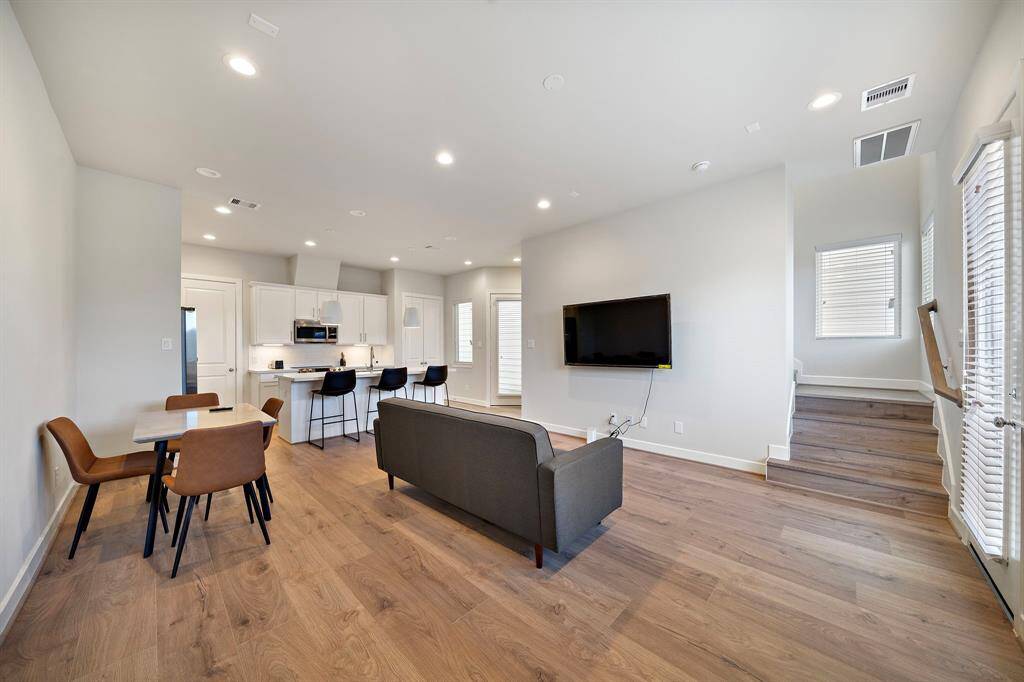 Living room/Kitchen