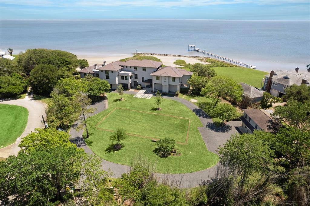 Only 30 minutes from downtown Houston!This home is hurricane-rated. The living areas are built 23 feet above sea level. It has never flooded.It was built in 2016 to current FEMA guidelines.