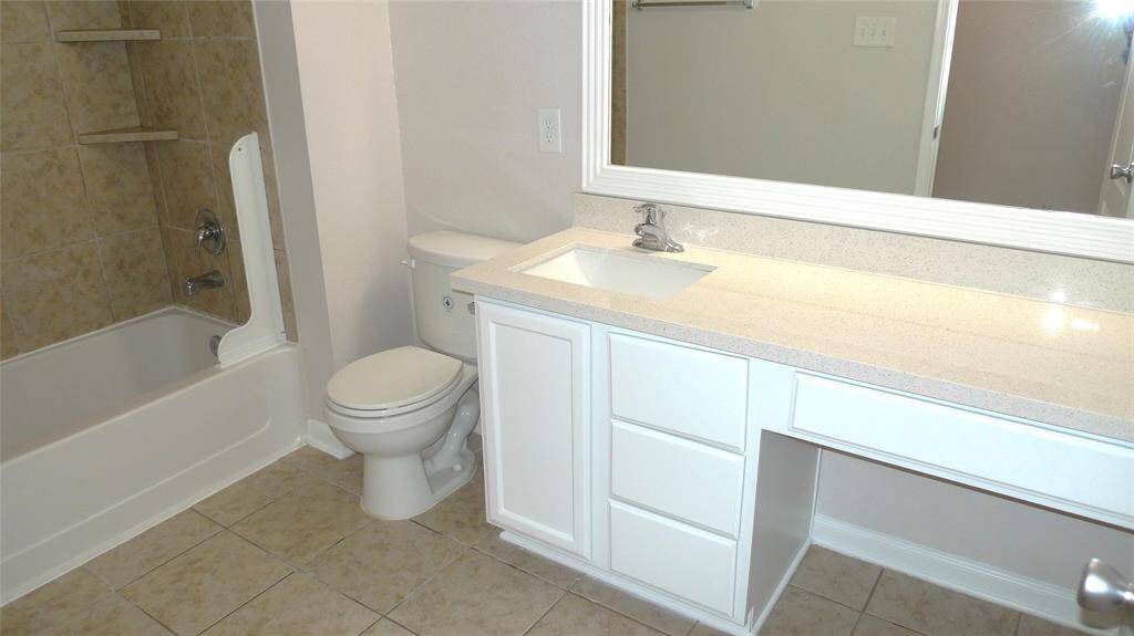 2nd Bathroom