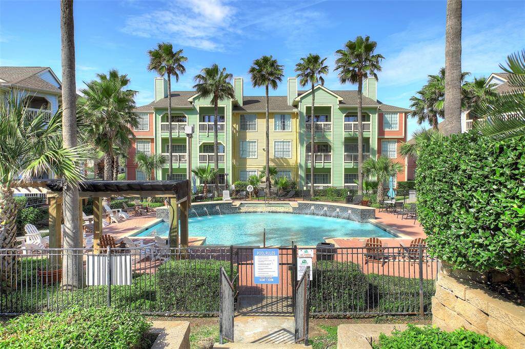 Grilling area outside of the swimming pools.