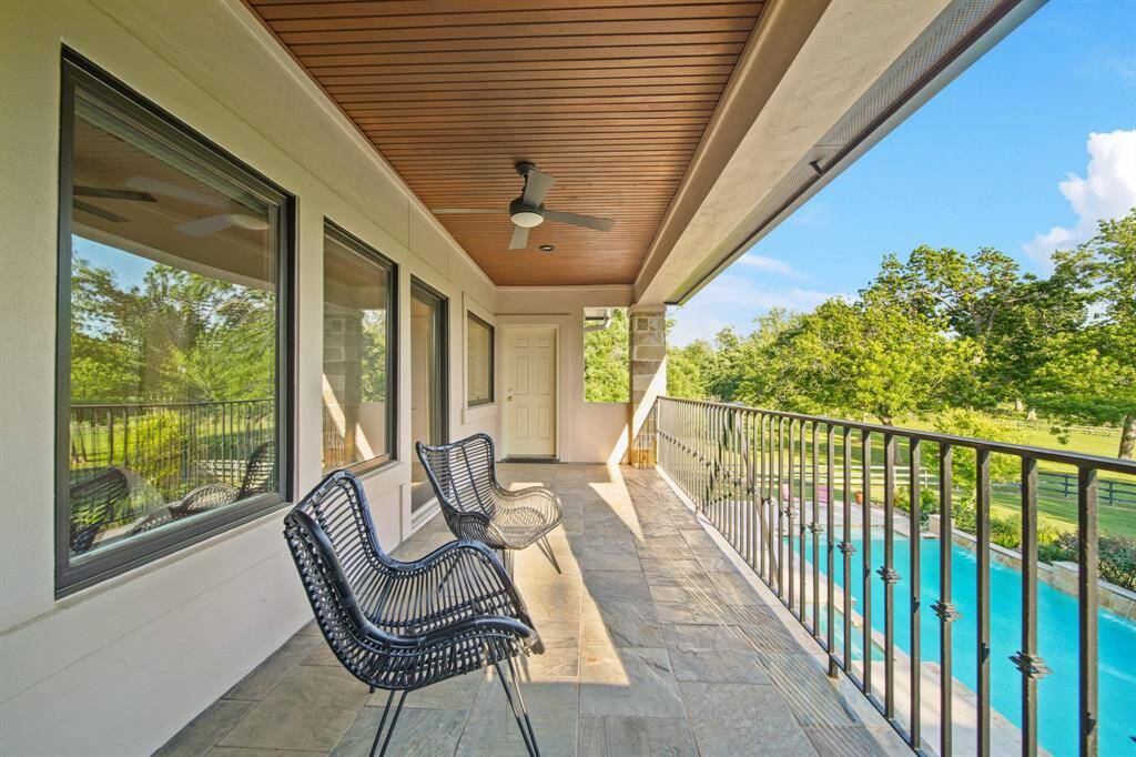 Upstairs balcony off of gameroom.