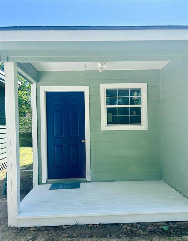 garage apt door