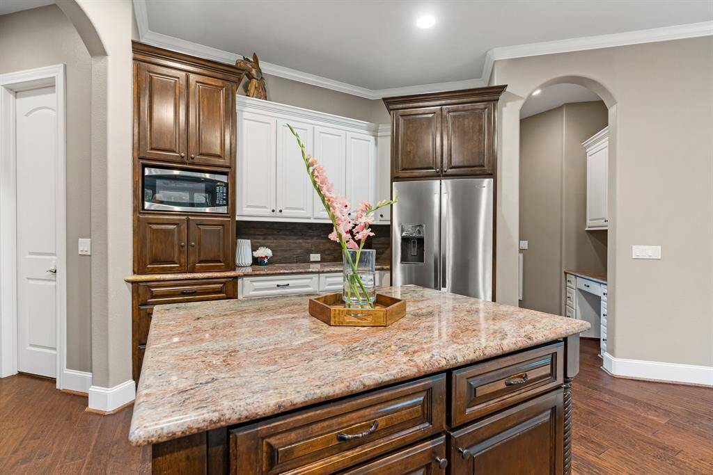 Additional kitchen view.