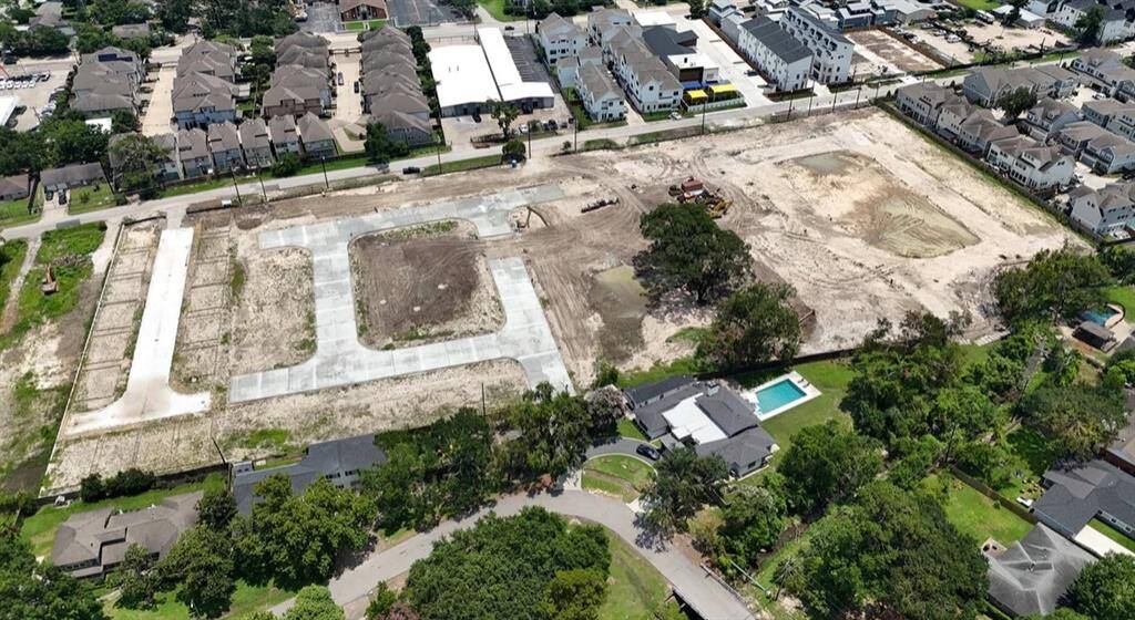 Here you have another view of where this gorgeous community is located.