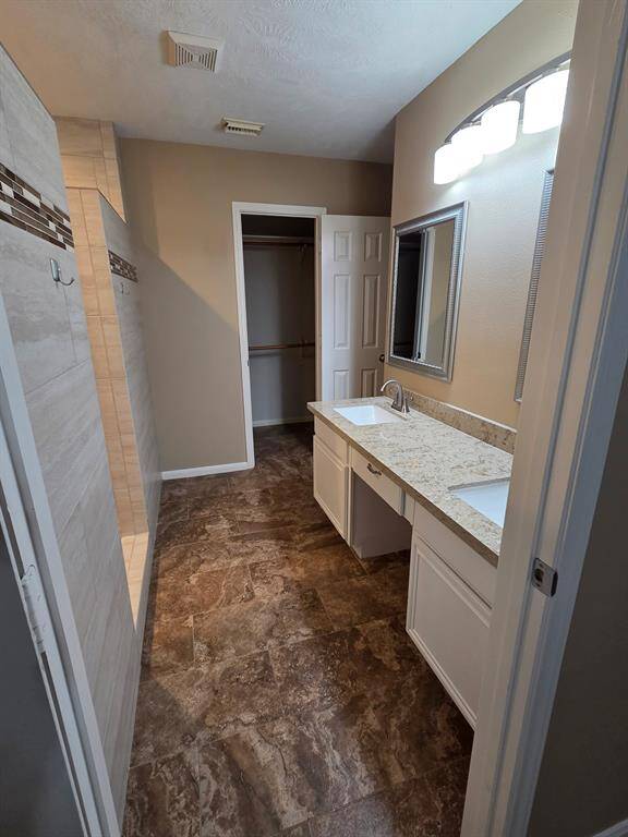 primary bath with double sinks