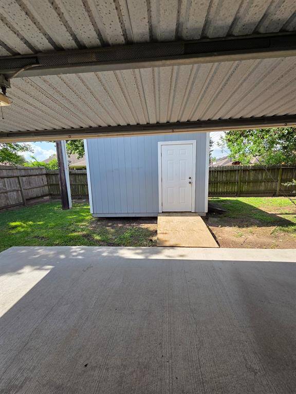 nice covered patio