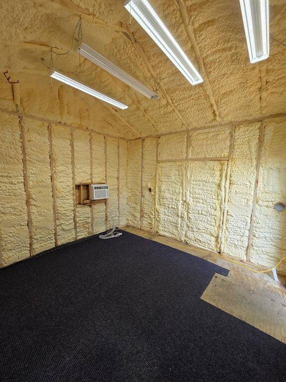insulated storage building with ac