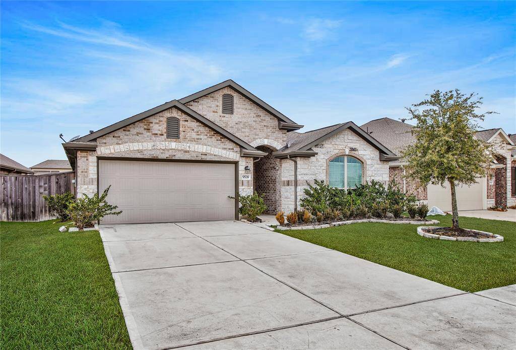 Creekside Ranch is Zoned to TOP Lamar ISD Schools and Offers a Neighborhood Elementary School.