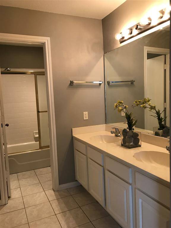 primary bathroom with two sinks