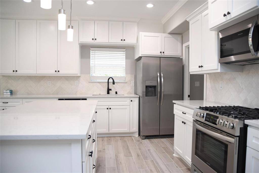 Refrigerator is included