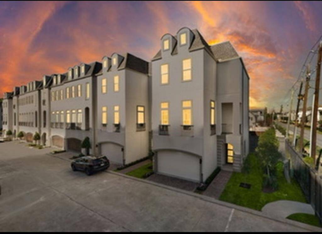 A beautiful night view of this beautiful home.