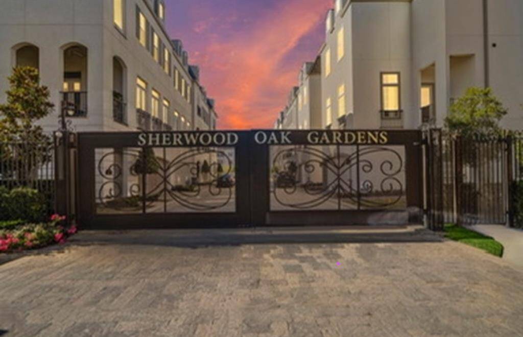 You’re stunning entrance gate as you enter this beautiful community of Sherwood Oak Gardens! Come tour this community with double wide streets, a central garden and fountain area, and plenty of guest parking.