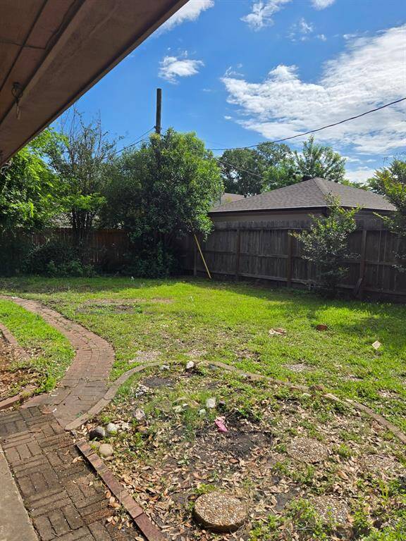Side yard
