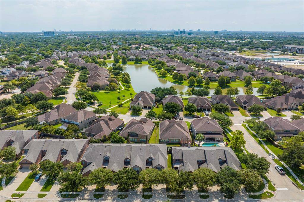 Terraces on Memorial Gated Community & view of Energy Corridor & Briarhills Area Club & Pool, lots of walking & running trails nearby