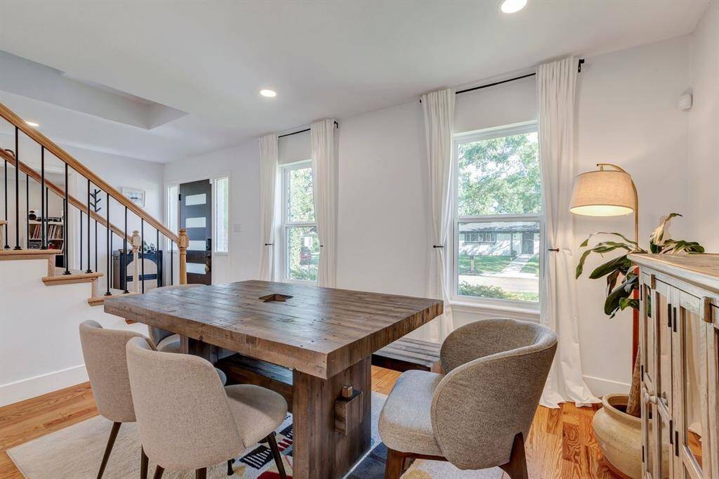Dining Area showing front entrance