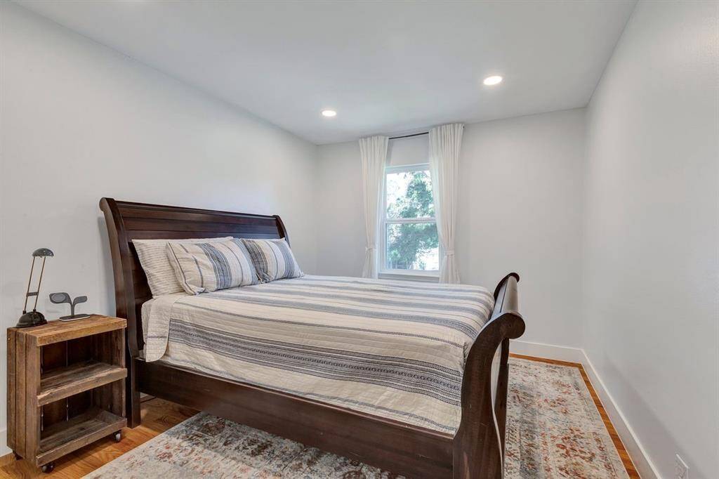 Fourth bedroom