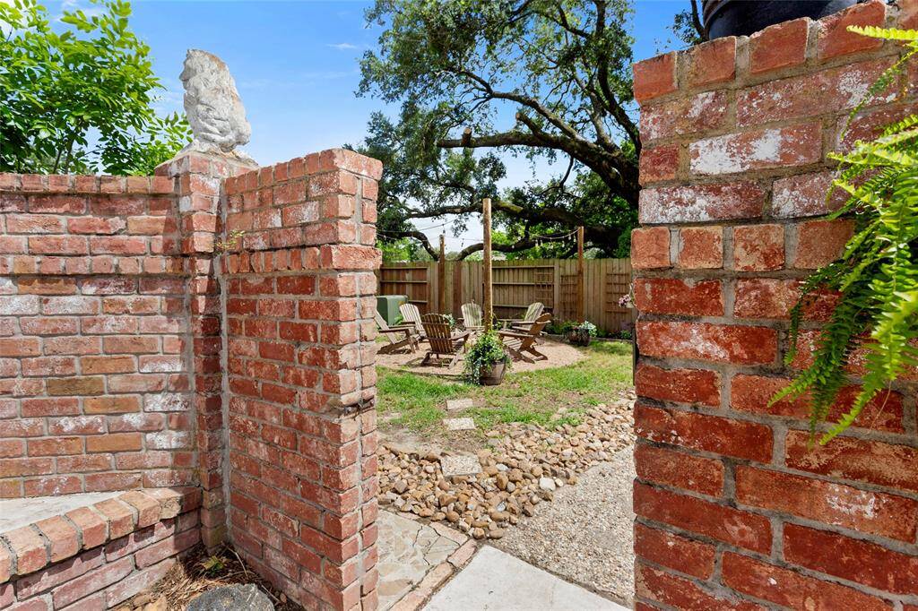 Just on the other side of the brick wall that surrounds your private oasis you will find a dedicated fire pit area to enjoy on those chilly nights.