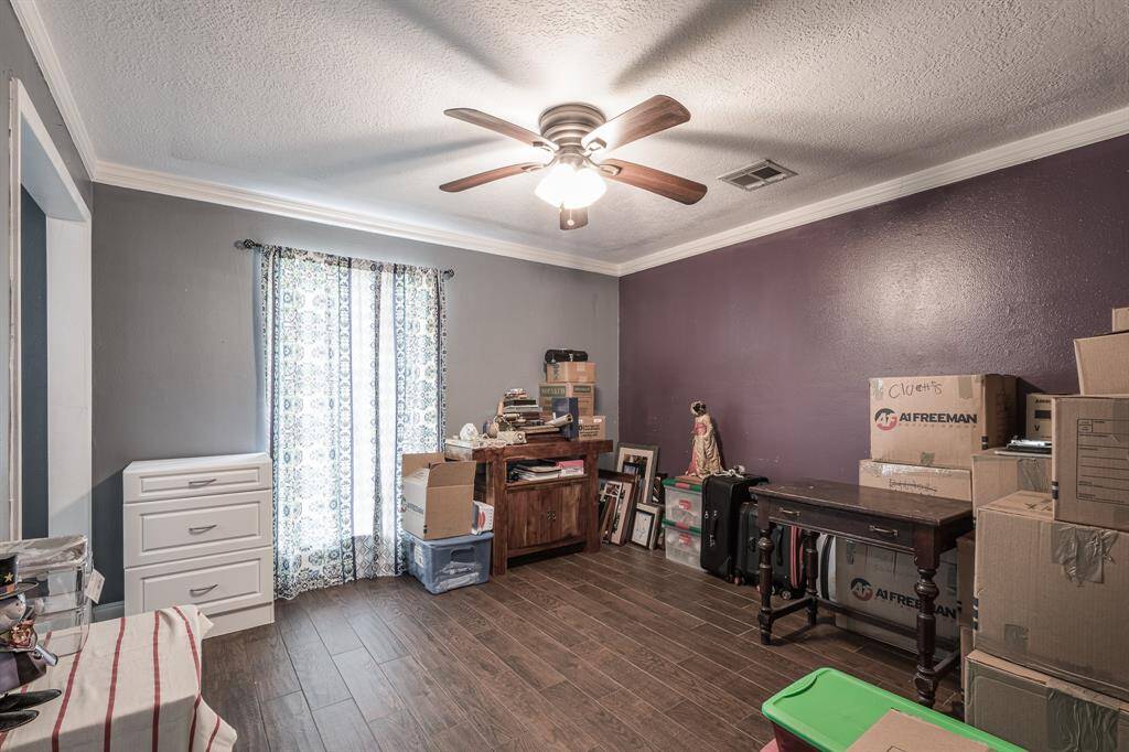 Formal dining area off the kitchen.