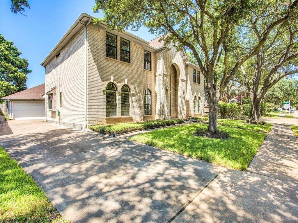 Beautiful treed lot with great curb appeal!