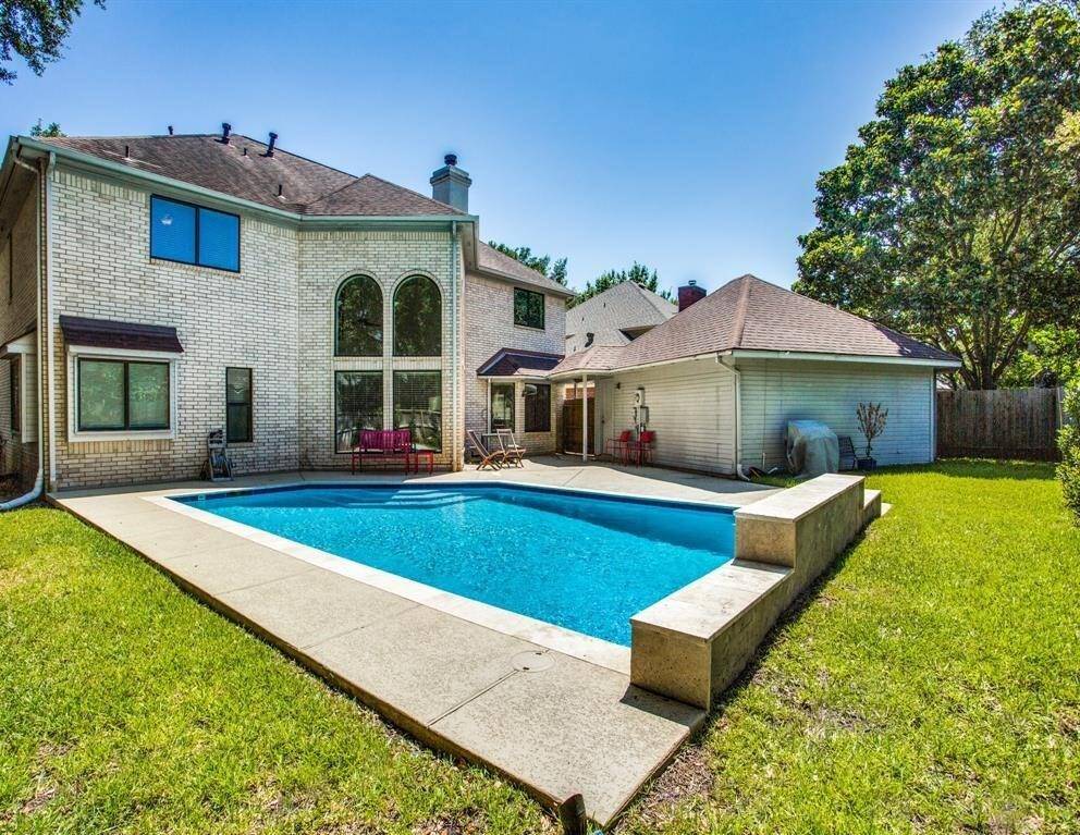 Are you ready to relax in the pool? Welcome home!!