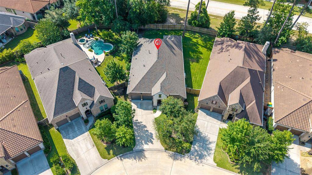 Situated in a coveted area of Grand Central Park, a quiet culdesac with no neighbors to the back.