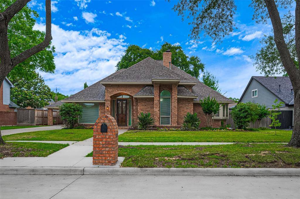 Welcome to 16218 Capri in Jersey Village—an expanded 1-story with added guest suite, half-bath, and upstairs gameroom. Set on a stunning tree-lined street in a highly sought-after area of the neighborhood. Never flooded. Enjoy a low tax rate, no HOA, and no MUD. Ideal commuter access to Hwy 290 & Beltway 8. Close to shopping, dining, golf, and top Cy-Fair ISD schools.