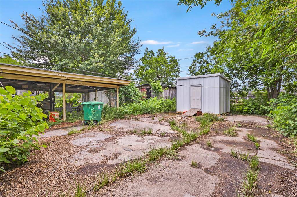 Storage area and carport additional metal storage shed