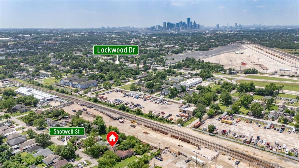 Aerial - Shotwell St. to Downtown Houston