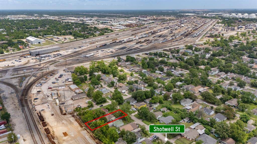 Easy access to all major freeways
