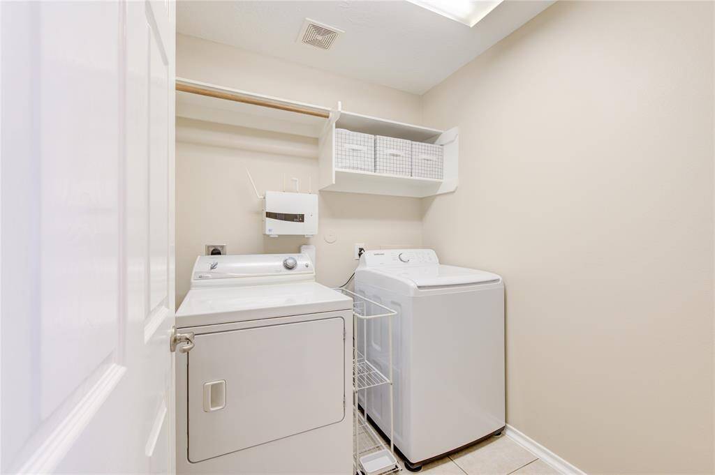 washer & dryer stay